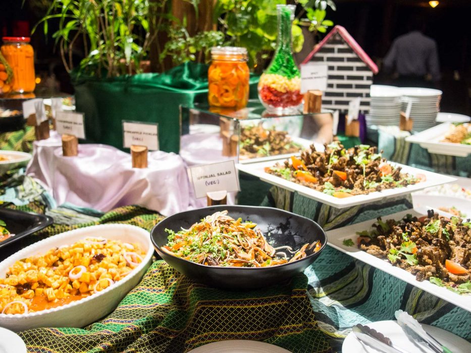 Reethi Beach Resort review dinner buffet