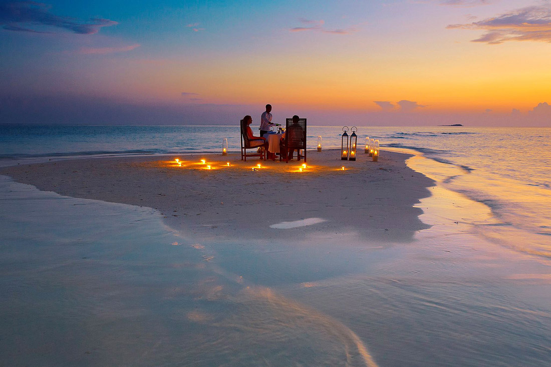Sandbank Dining at Baros Maldives