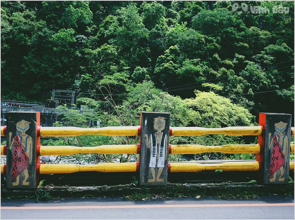 The streets bearing the bold of the Atayal style
