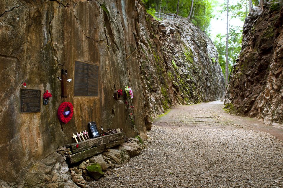 47386366-hellfire-pass-memorial-museum-at-sai-yok-kanchanaburi