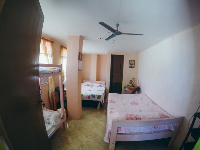 A homestay 7km from Santiago beach costs 1.500 peso/night/5-6 people (air conditioning) and 1.300 peso/night (without air conditioning).