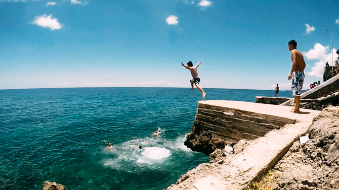 jumping Buho Rock