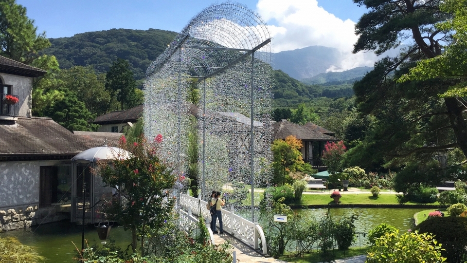 Hakone Glass Nomori Museum,hakone travel blog,hakone travel guide,hakone blog,2 days in hakone,hakone 2 day itinerary (1)