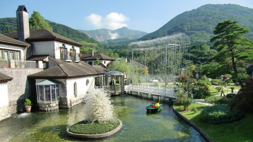 Hakone Glass Nomori Museum,hakone travel blog,hakone travel guide,hakone blog,2 days in hakone,hakone 2 day itinerary (1)