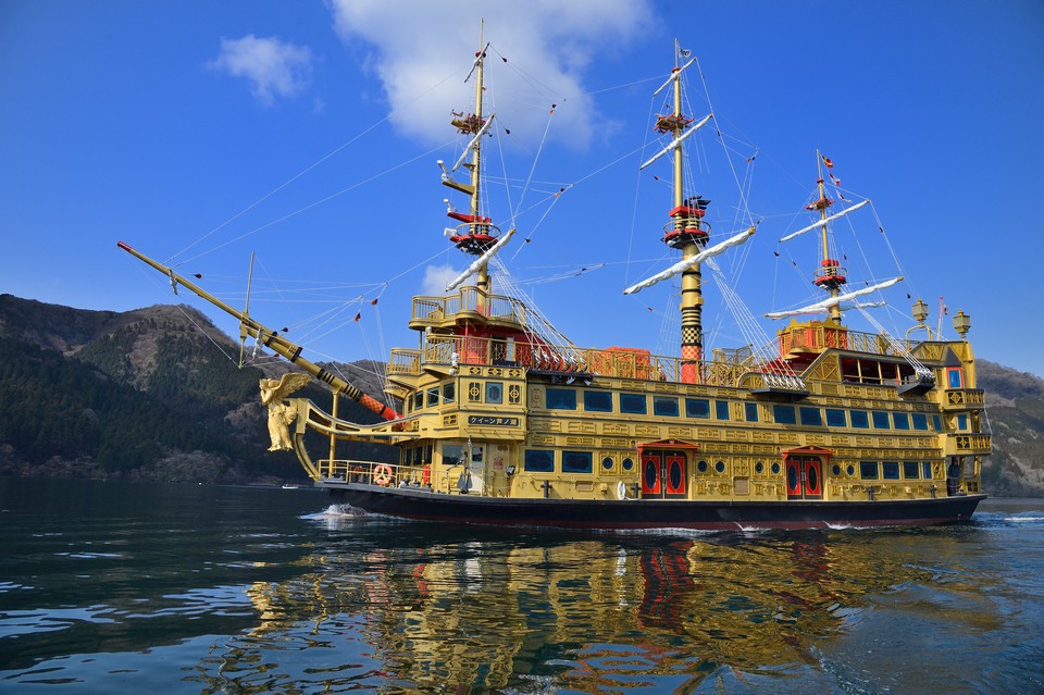 Queen-Ashinoko-Sightseeing-Cruise-in-Hakone-Top-10-Places-to-Visit-in-Hakone