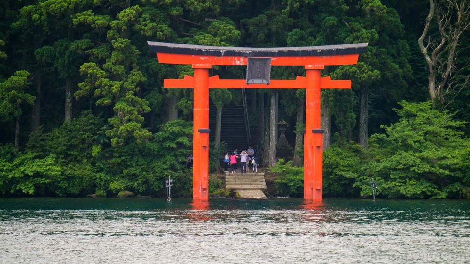 hakone shrine,hakone travel blog,hakone travel guide,hakone blog,2 days in hakone,hakone 2 day itinerary (1)