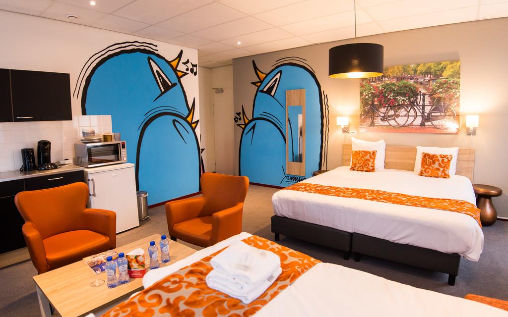 Amsterdam Teleport Hotel