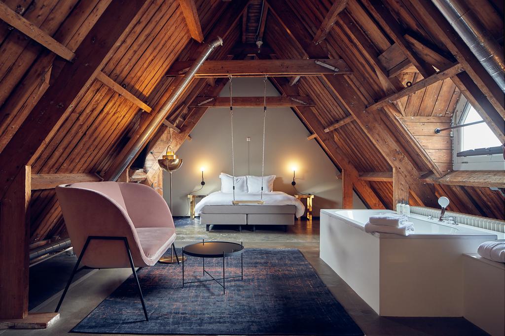 Lloyd Hotel