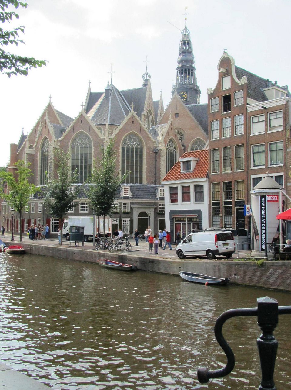 ,amsterdam blog,amsterdam travel blog,amsterdam travel guide blog,amsterdam city guide,Oude Kerk (The Oude Church) (1)