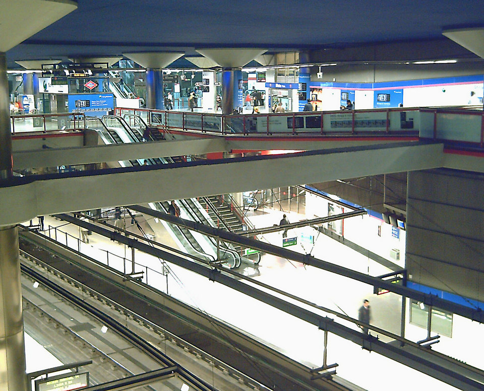 Nuevos Ministerios station