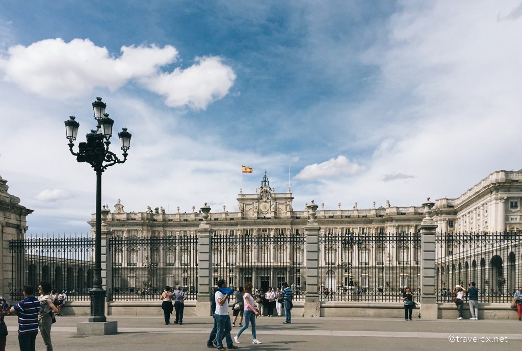 1Royal Palace (Palacio Real De Madrid),Madrid blog,Madrid travel blog,Madrid travel guide blog,Madrid city guide (2)