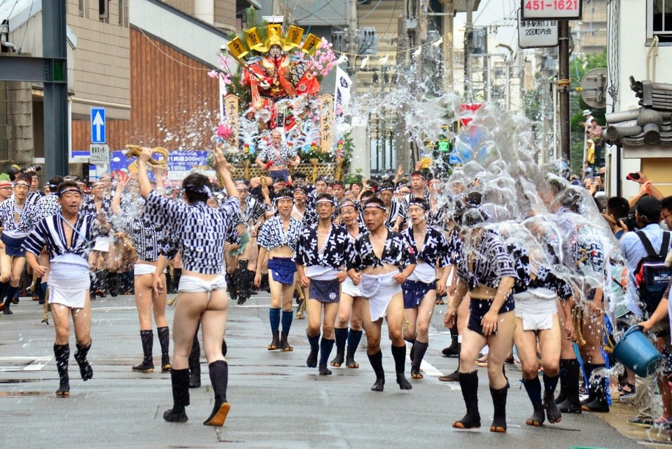 Hakata Gion Yamakasa Festival,fukuoka travel blog (1)