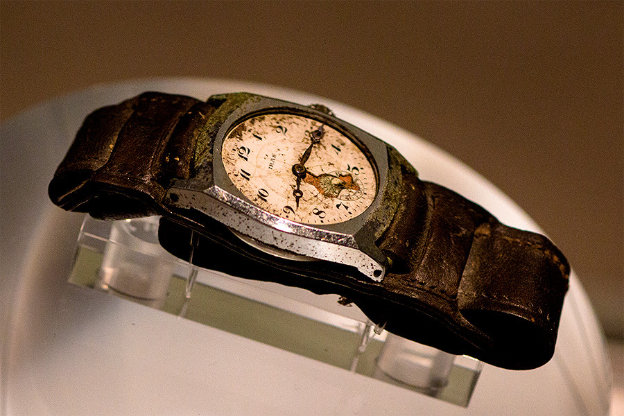 A wrist watch stopped at 815 AM
