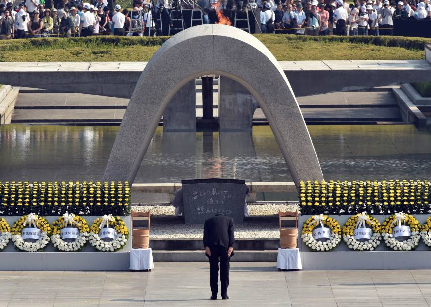 Hiroshima Peace Memorial Cenotaph,hiroshima travel blog (6)