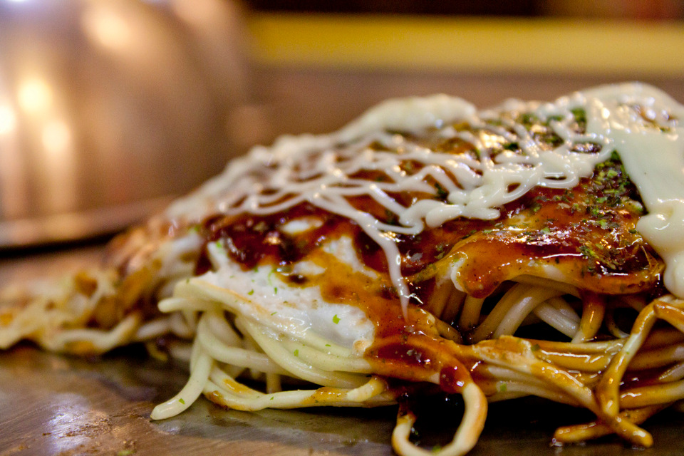 Okonomiyaki hiroshima travel blog (1)