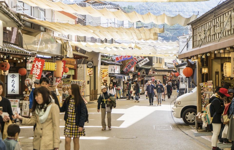Omotesando shopping street, hiroshima travel blog (1)