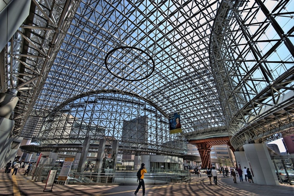 Kanazawa Station,kanazawa travel blog (1)