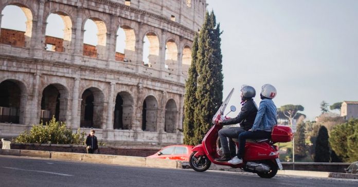 tour-of-rome-on-a-vespa-1