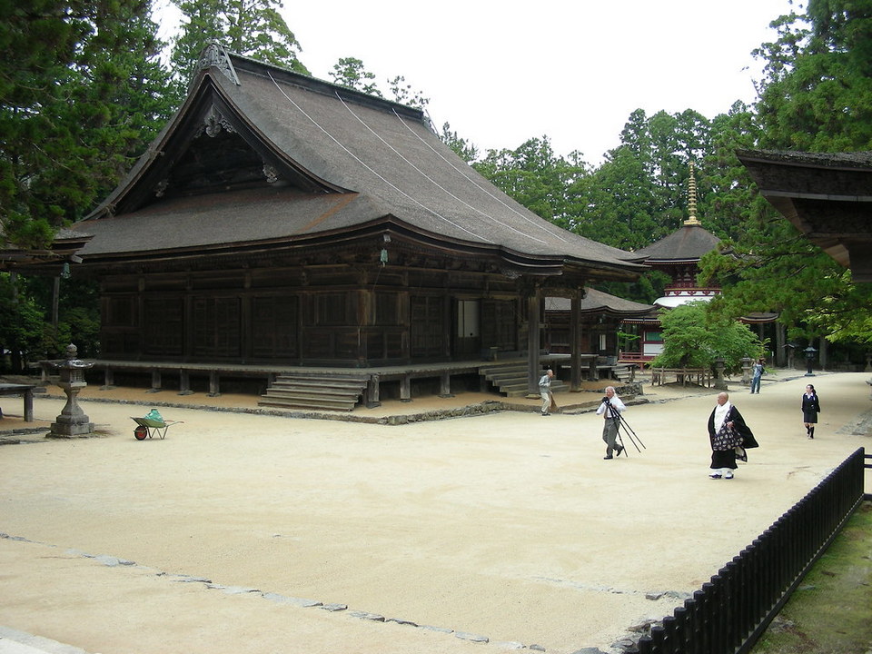 Koyasan Danjo Garan (Sacred Temple Complex),wakayama travel blog (1)