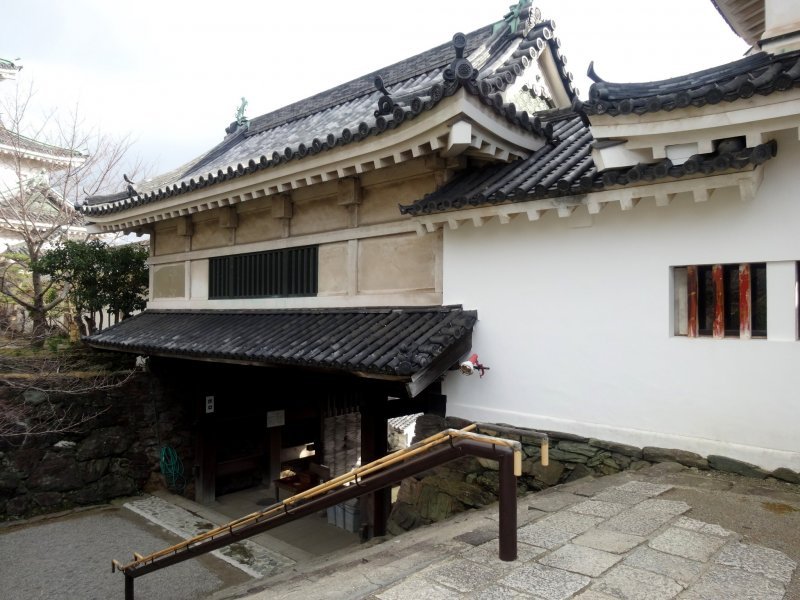 The main gate to the inner courtyard