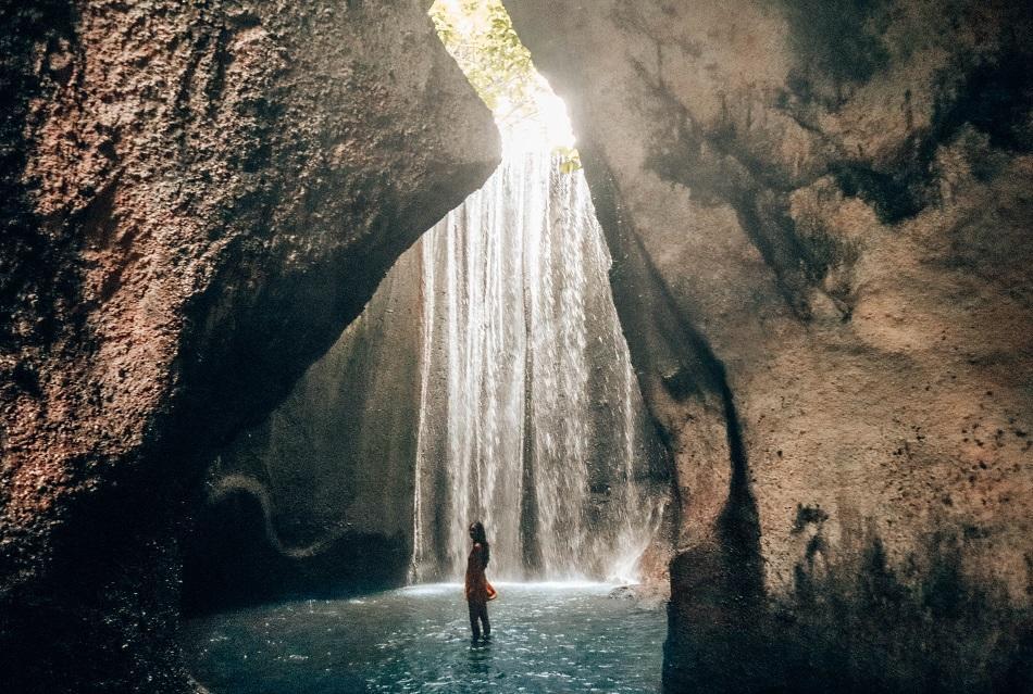 Tukad Cepung Waterfall (Tembuku) ,top waterfalls in bali,best waterfalls in bali,most beautiful waterfalls in bali,best waterfalls to visit in bali (9)