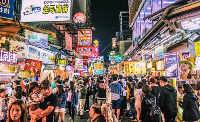 Fengjia night market
