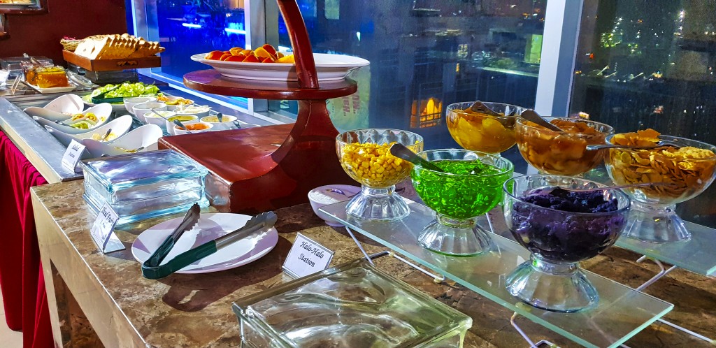 Crown Regency Hotel & Tower cebu (1)