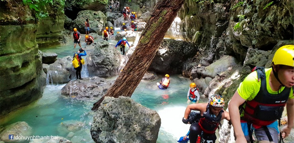 Kawasan Falls,3 days in cebu,cebu itinerary 3 days,cebu itinerary 3 days 2 nights,cebu trip itinerary,what to do in cebu for 3 days (1)