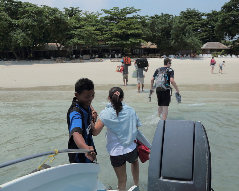Samet_speed-boat_beach