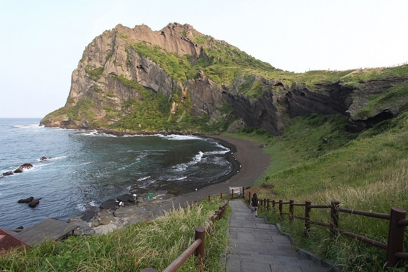 Seongsan Ilchulbong peak,4 days in jeju,jeju 4 days 3 nights itinerary,jeju 4d3n itinerary,jeju island itinerary,jeju itinerary 4 days (1)