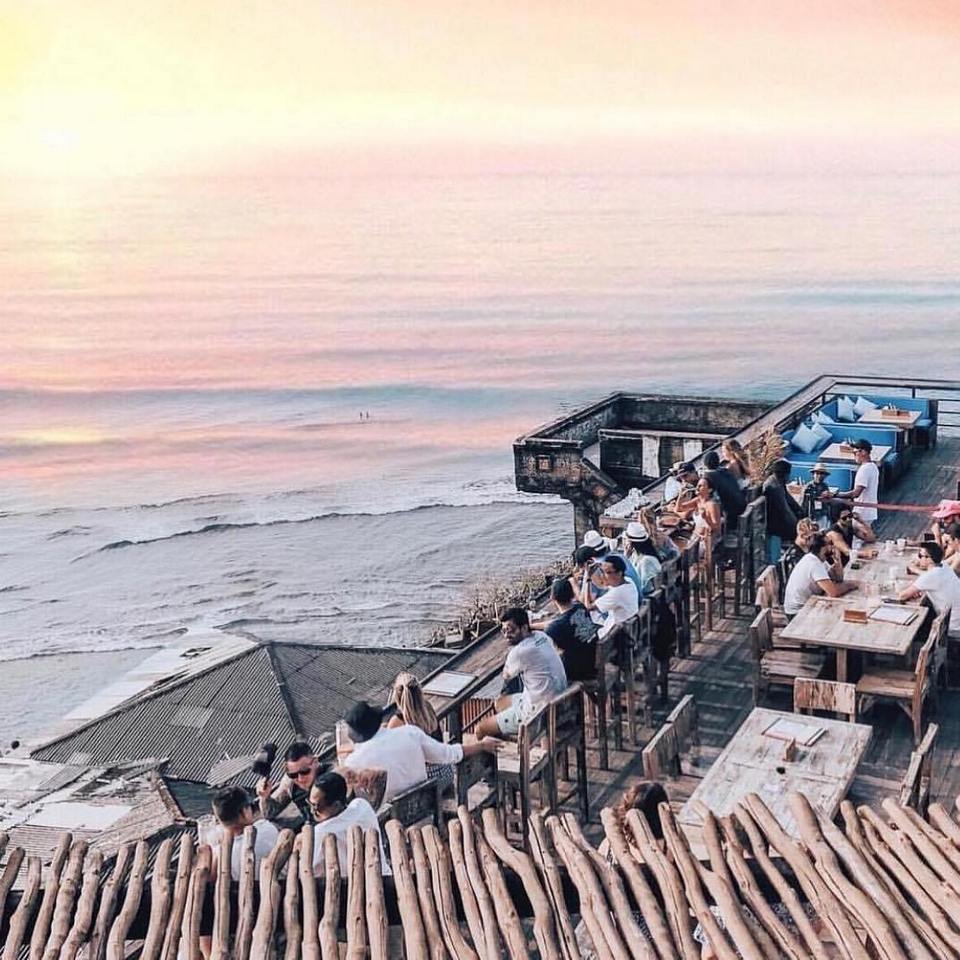 single fin bali,best beach club in uluwatu,uluwatu beach club,top beach clubs in uluwatu (1)