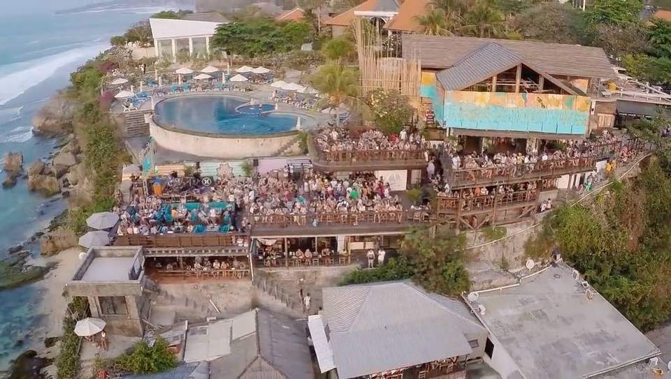 single fin bali,best beach club in uluwatu,uluwatu beach club,top beach clubs in uluwatu (1)