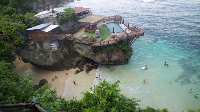 single fin bali,best beach club in uluwatu,uluwatu beach club,top beach clubs in uluwatu (1)