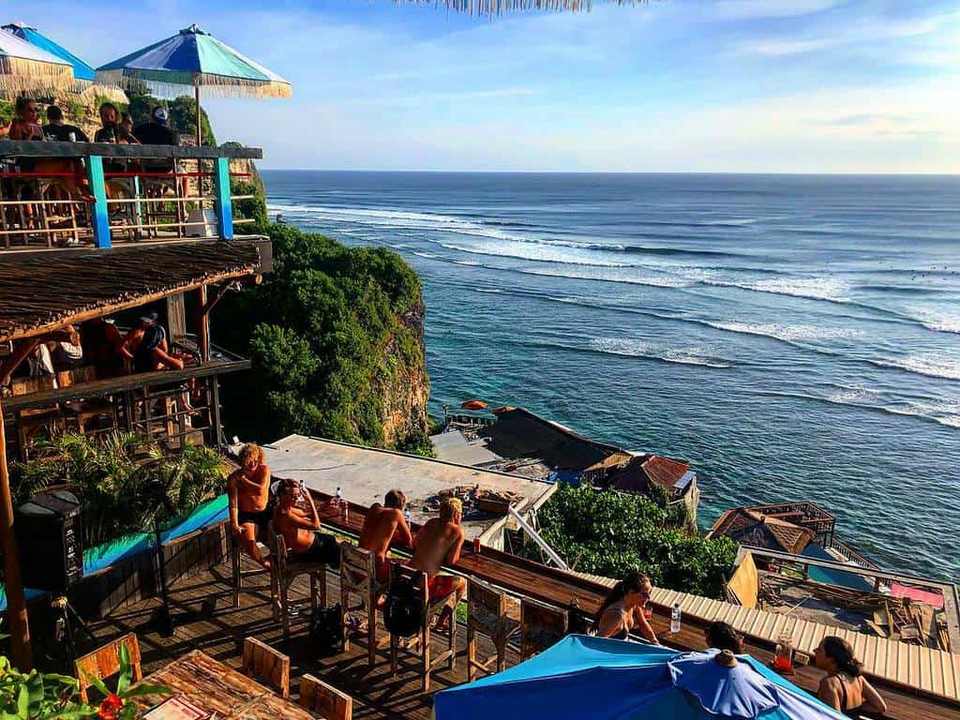 single fin bali,best beach club in uluwatu,uluwatu beach club,top beach clubs in uluwatu (1)
