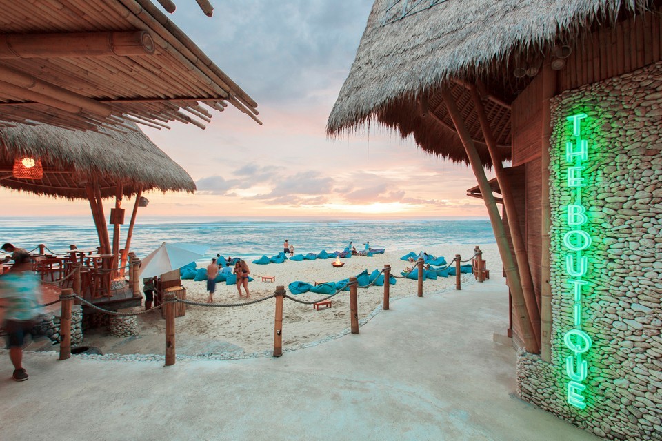 sundays beach club,best beach club in uluwatu,uluwatu beach club,top beach clubs in uluwatu (1)