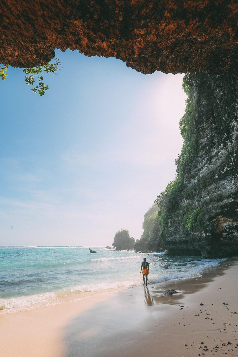 sundays beach club,best beach club in uluwatu,uluwatu beach club,top beach clubs in uluwatu (1)