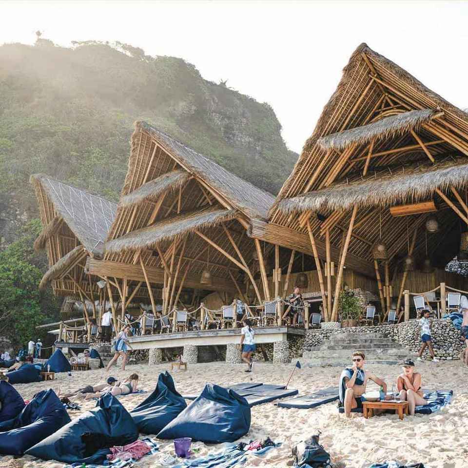 sundays beach club,best beach club in uluwatu,uluwatu beach club,top beach clubs in uluwatu (1)