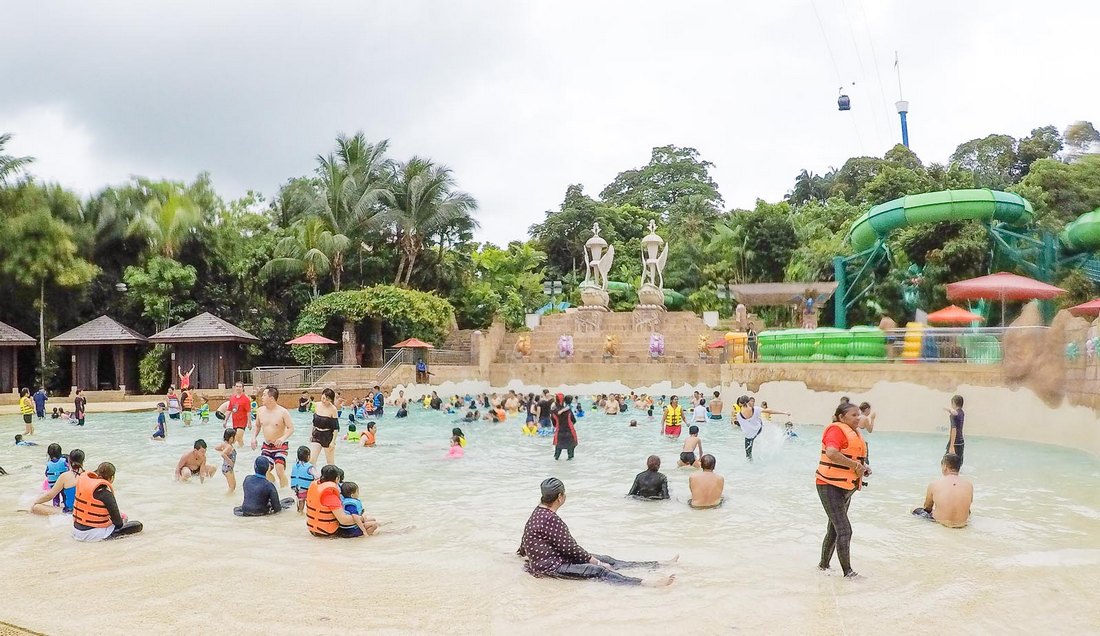 Adventure Cove Waterpark,sentosa blog,sentosa guide,sentosa island blog,sentosa island travel guide,sentosa travel guide (3)