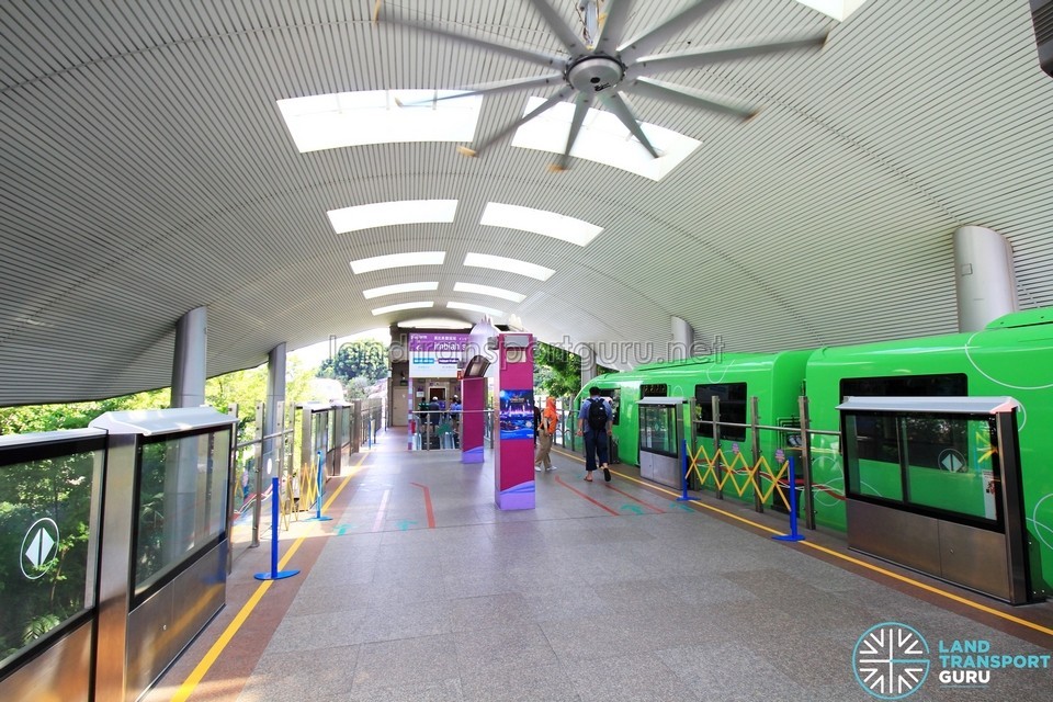 Sentosa Express station platform,sentosa blog,sentosa guide,sentosa island blog,sentosa island guide,sentosa island travel guide,sentosa travel guide