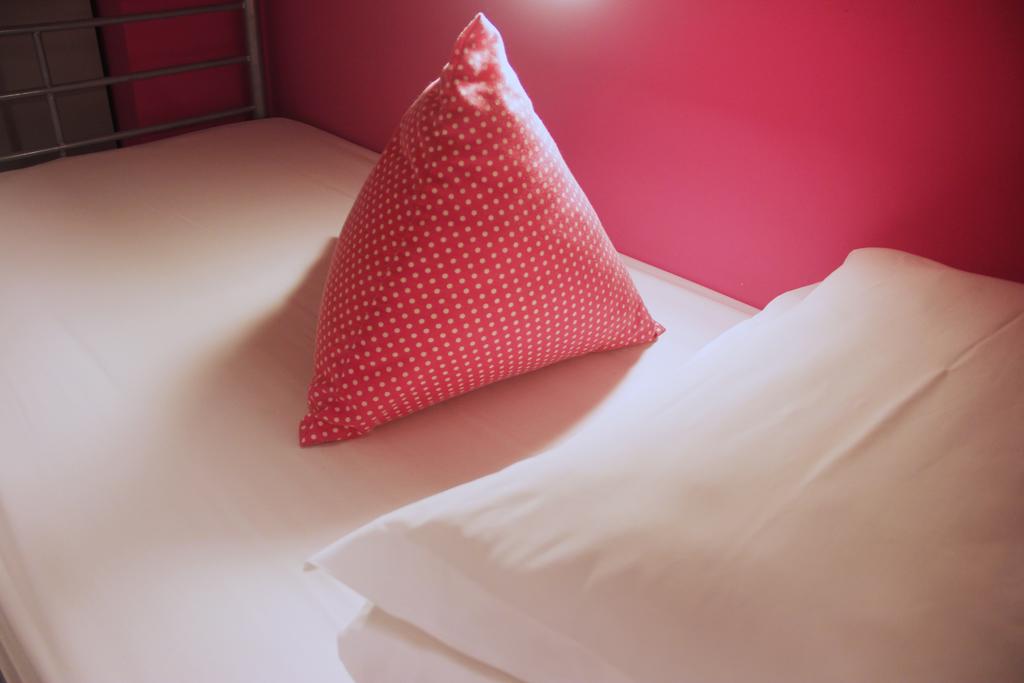 Five Stones,affordable hostel in singapore,affordable hostels in singapore,best budget hostel in singapore (11)