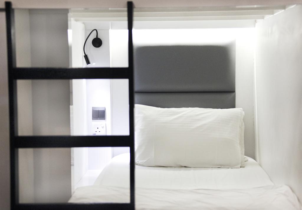 Wink Capsule Hostel @ Chinatown,best hostel in singapore,best place to stay in singapore on a budget,budget hostel in singapore (1)