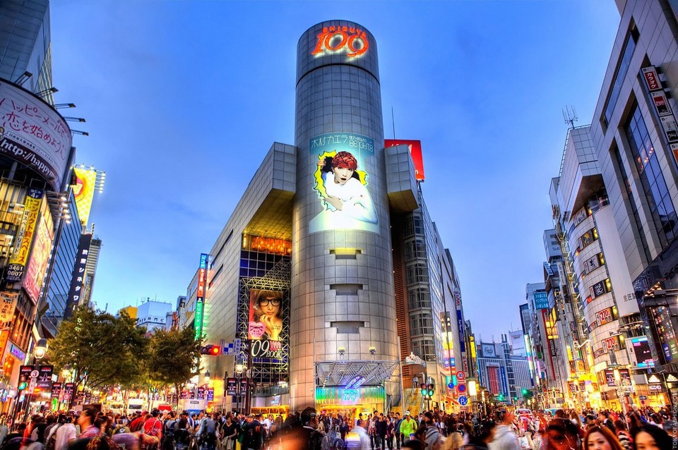SHIBUYA 109 shopping mall