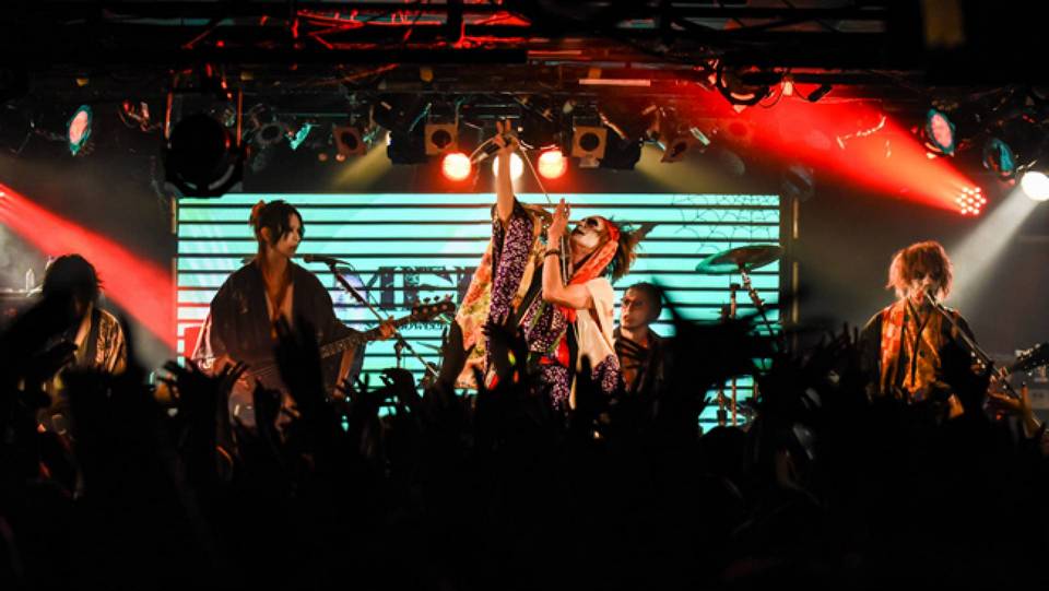 shinjuku music street (1)