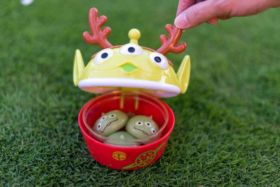 Alien mochi cake- specialty of Disney Tokyo park, ¥880.