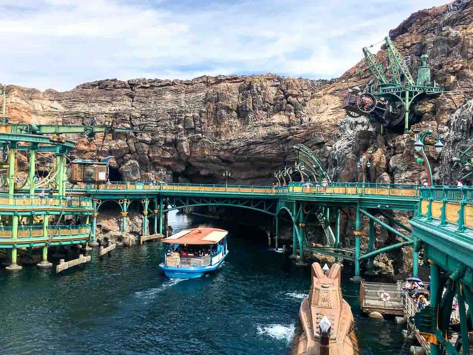 Disneysea-Mysterious-island-Tokyo-Disneyland-Guide