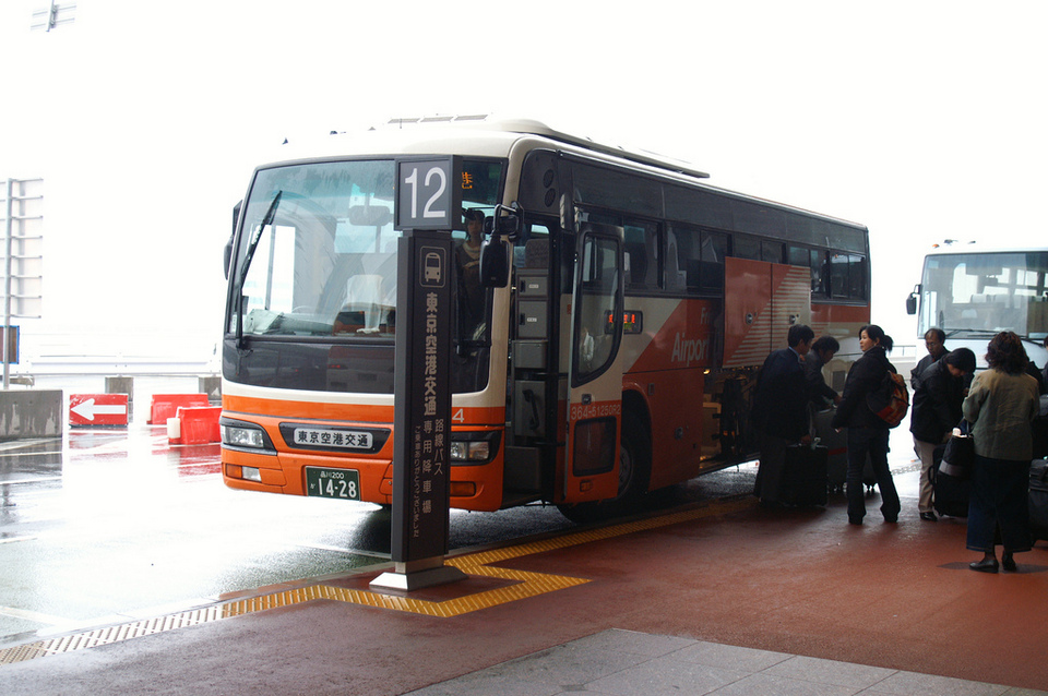 Limousine Bus from Narita Airport to Disney