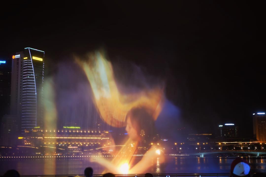 marina bay sand light show (1)