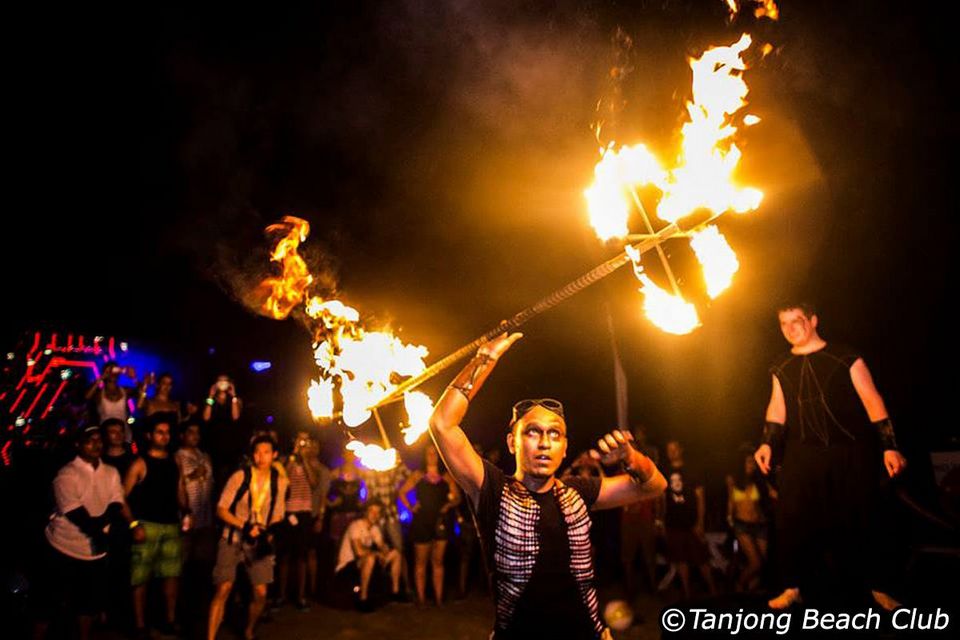 sentosa nightlife,what to do in sg at night,what to do in singapore at night,what to do at singapore at night (6)