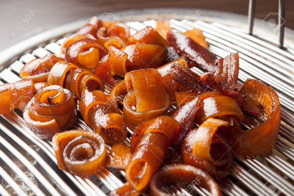 Dwaeji Ggupdaegi (Grilled pig skin) (5)