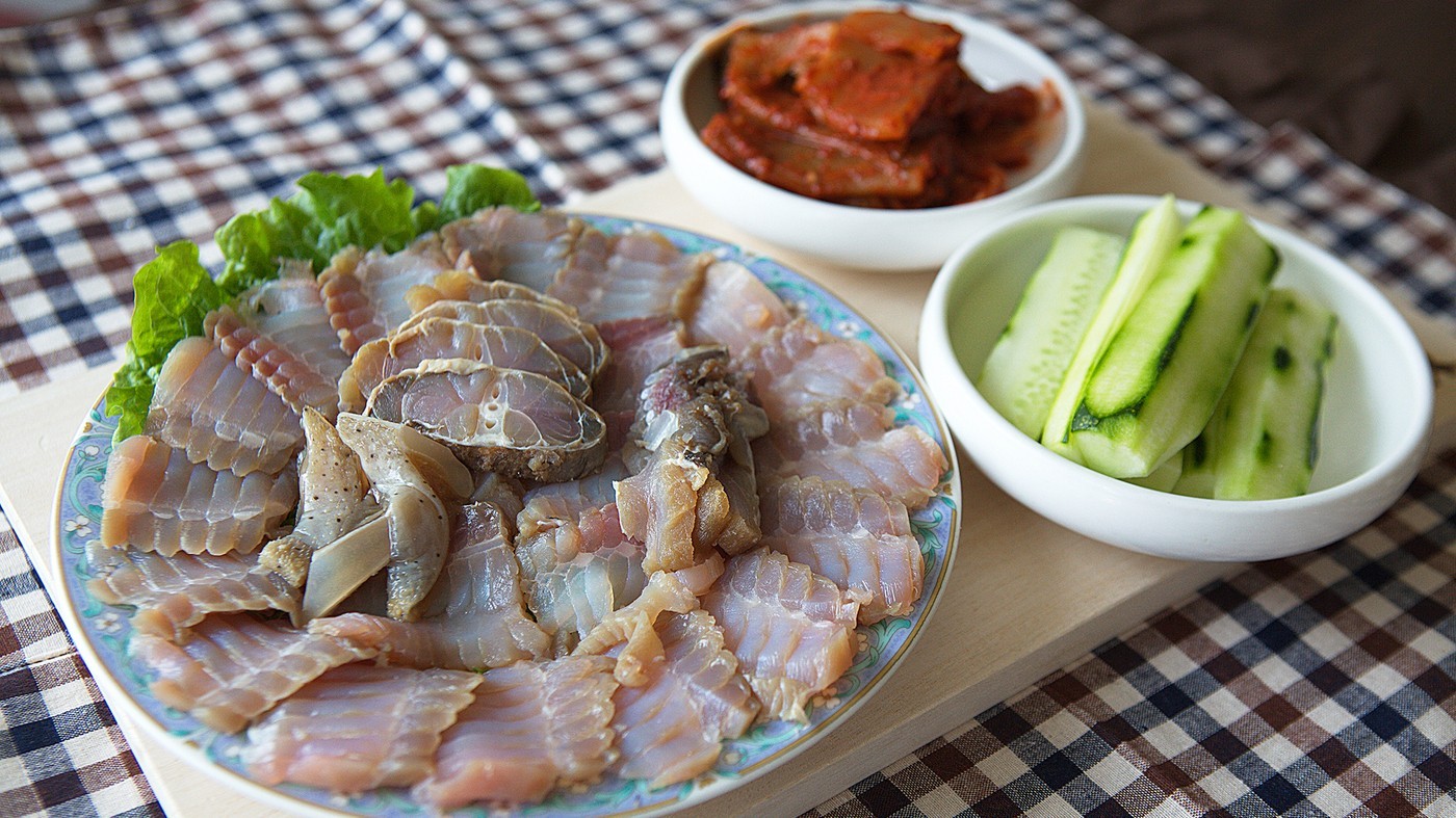 Hongeo (Fermented skate) korea (1)